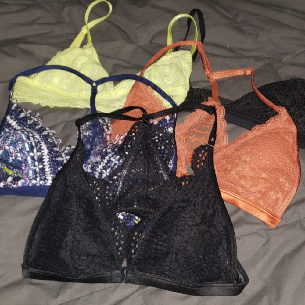 EUC Victoria's Secret braletes
